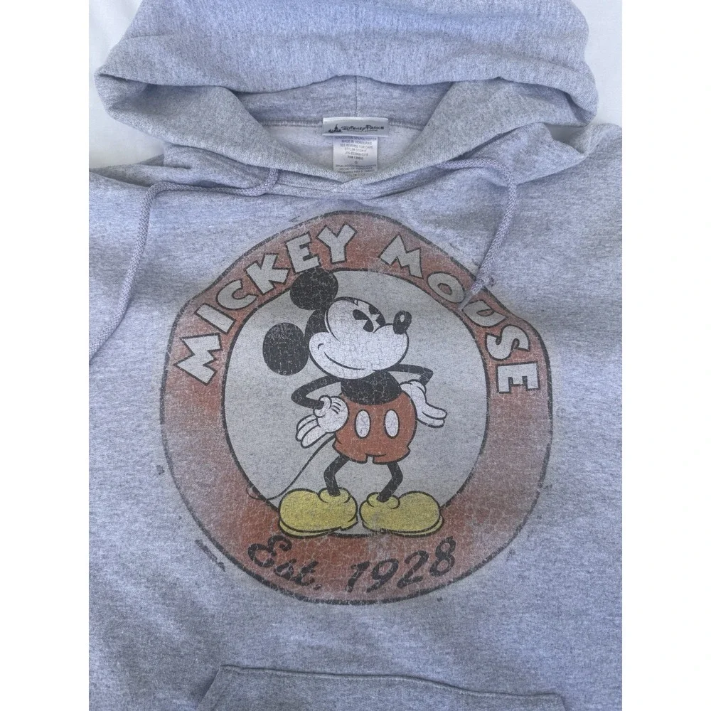 Hanes, Disney Parks description authentic